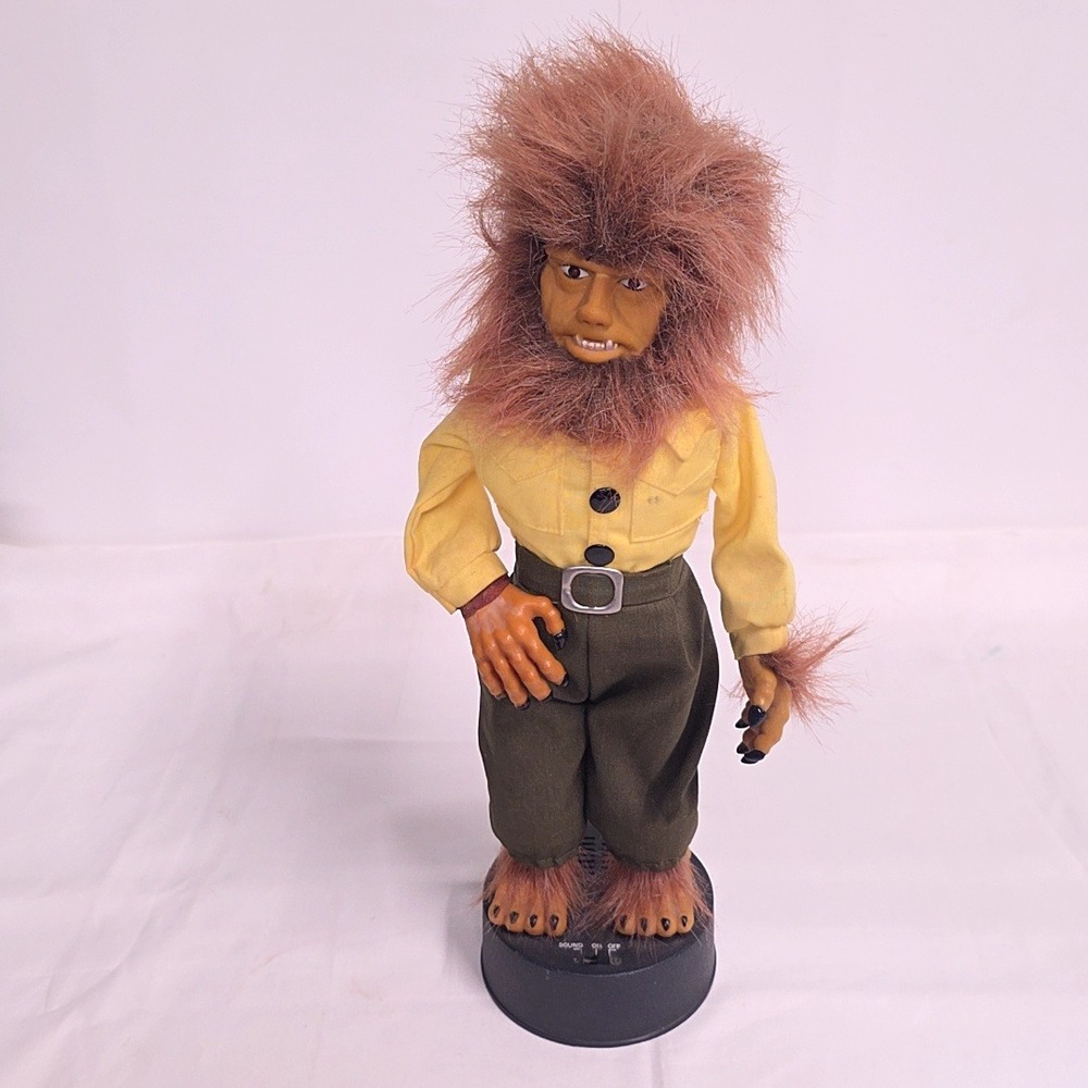 Telco Werewolf 16" Yellow Olive Vintage 1992 Halloween Decor Spooky Retro